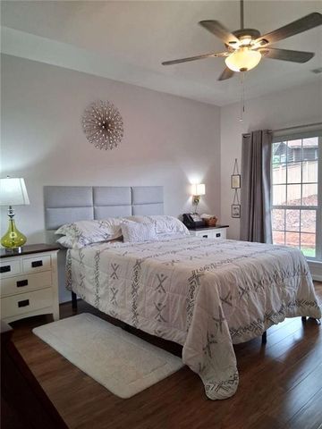 915 Charleston Court, Gainesville, GA 30501