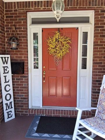 915 Charleston Court, Gainesville, GA 30501