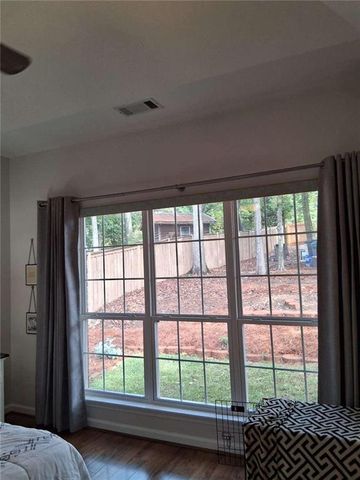 915 Charleston Court, Gainesville, GA 30501