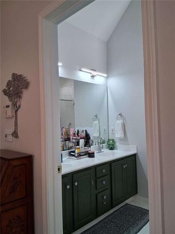 915 Charleston Court, Gainesville, GA 30501