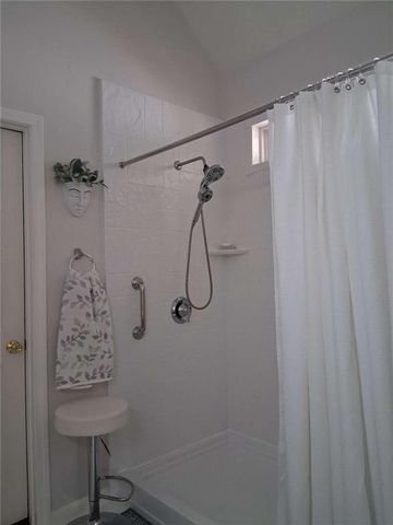 915 Charleston Court, Gainesville, GA 30501