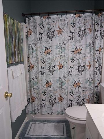 915 Charleston Court, Gainesville, GA 30501