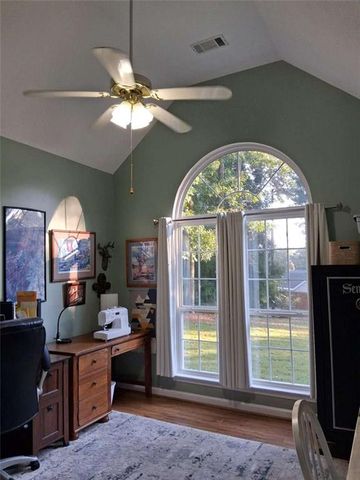 915 Charleston Court, Gainesville, GA 30501