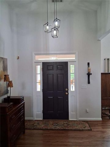 915 Charleston Court, Gainesville, GA 30501