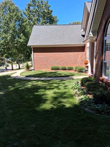 915 Charleston Court, Gainesville, GA 30501