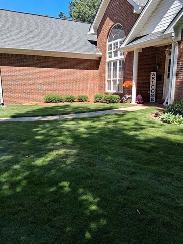 915 Charleston Court, Gainesville, GA 30501