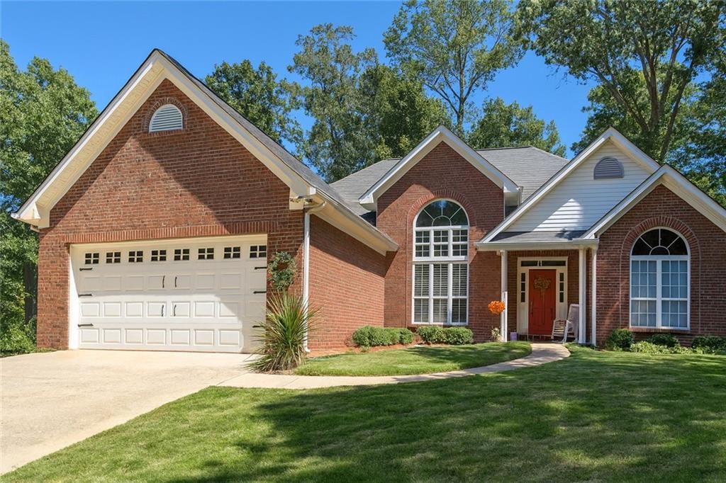 915 Charleston Court, Gainesville, GA 30501