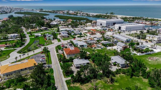105 SHORE ROAD, Nokomis, FL 34275