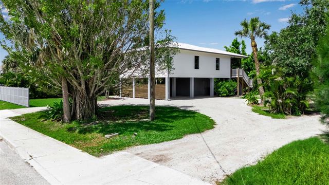 105 SHORE ROAD, Nokomis, FL 34275