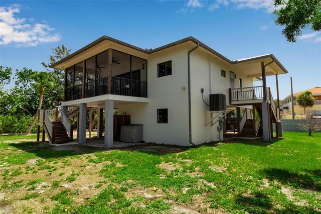 105 SHORE ROAD, Nokomis, FL 34275