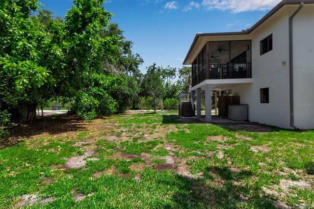 105 SHORE ROAD, Nokomis, FL 34275