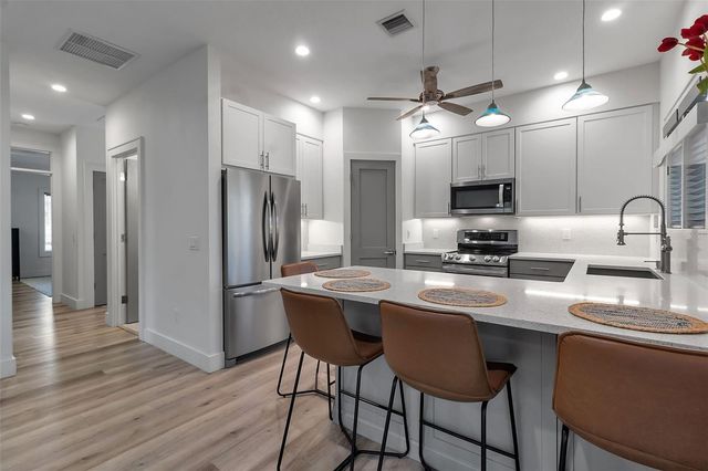 105 SHORE ROAD, Nokomis, FL 34275