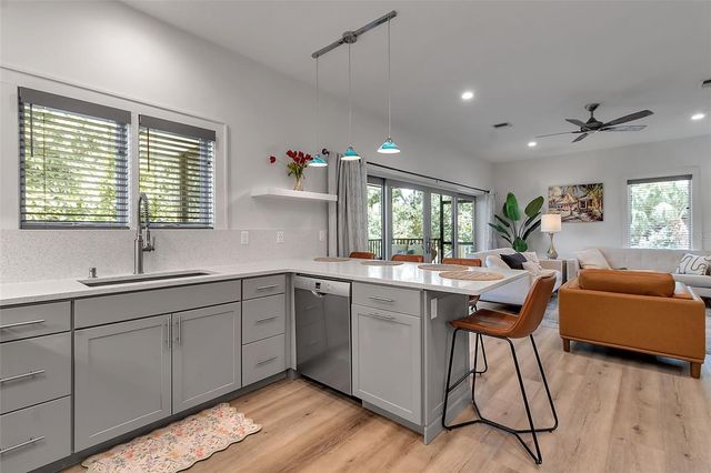 105 SHORE ROAD, Nokomis, FL 34275