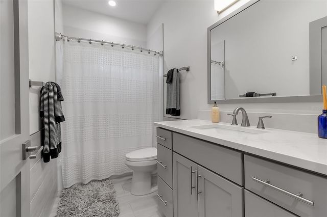 105 SHORE ROAD, Nokomis, FL 34275