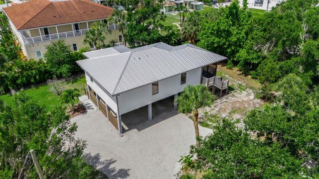 105 SHORE ROAD, Nokomis, FL 34275