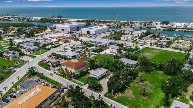 105 SHORE ROAD, Nokomis, FL 34275