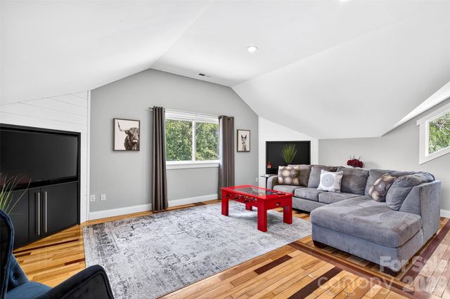 626 Old Lytle Cove Road, Swannanoa, NC 28778