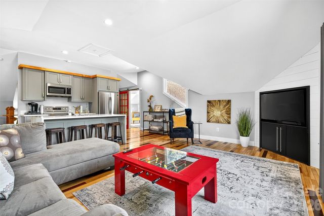 626 Old Lytle Cove Road, Swannanoa, NC 28778