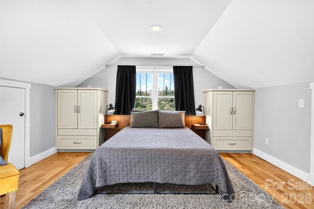 626 Old Lytle Cove Road, Swannanoa, NC 28778