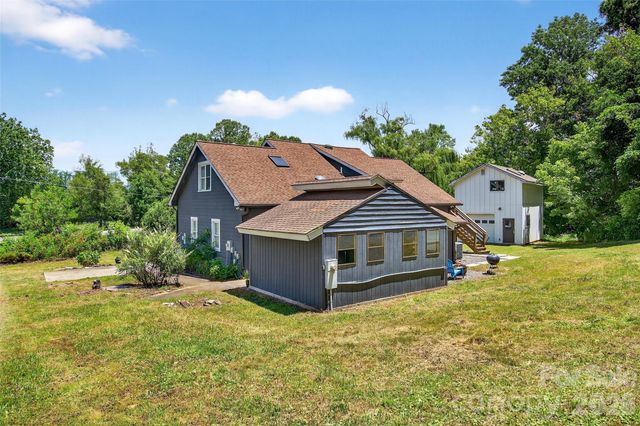 626 Old Lytle Cove Road, Swannanoa, NC 28778