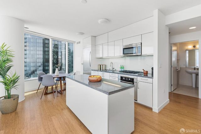 338 Spear Street 31E, San Francisco, CA 94105