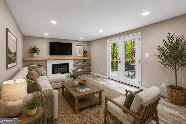 204 Creek Bed Court, Peachtree City, GA 30269