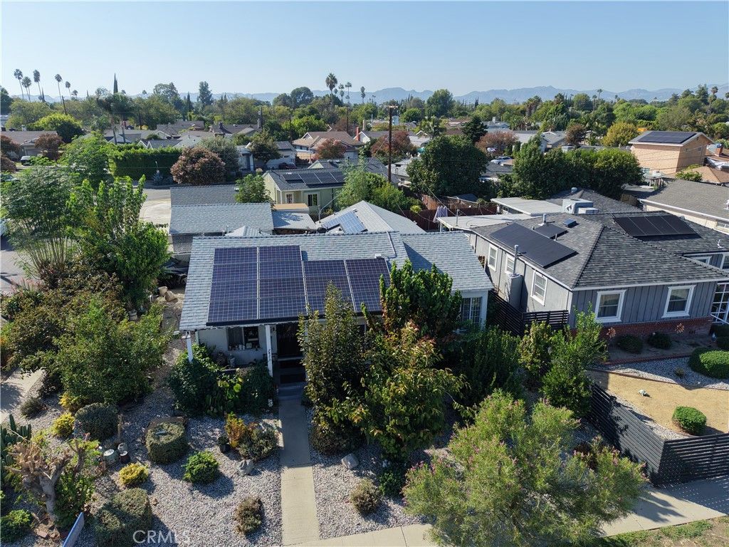 7431 Topeka Drive, Reseda, CA 91335 — exterior