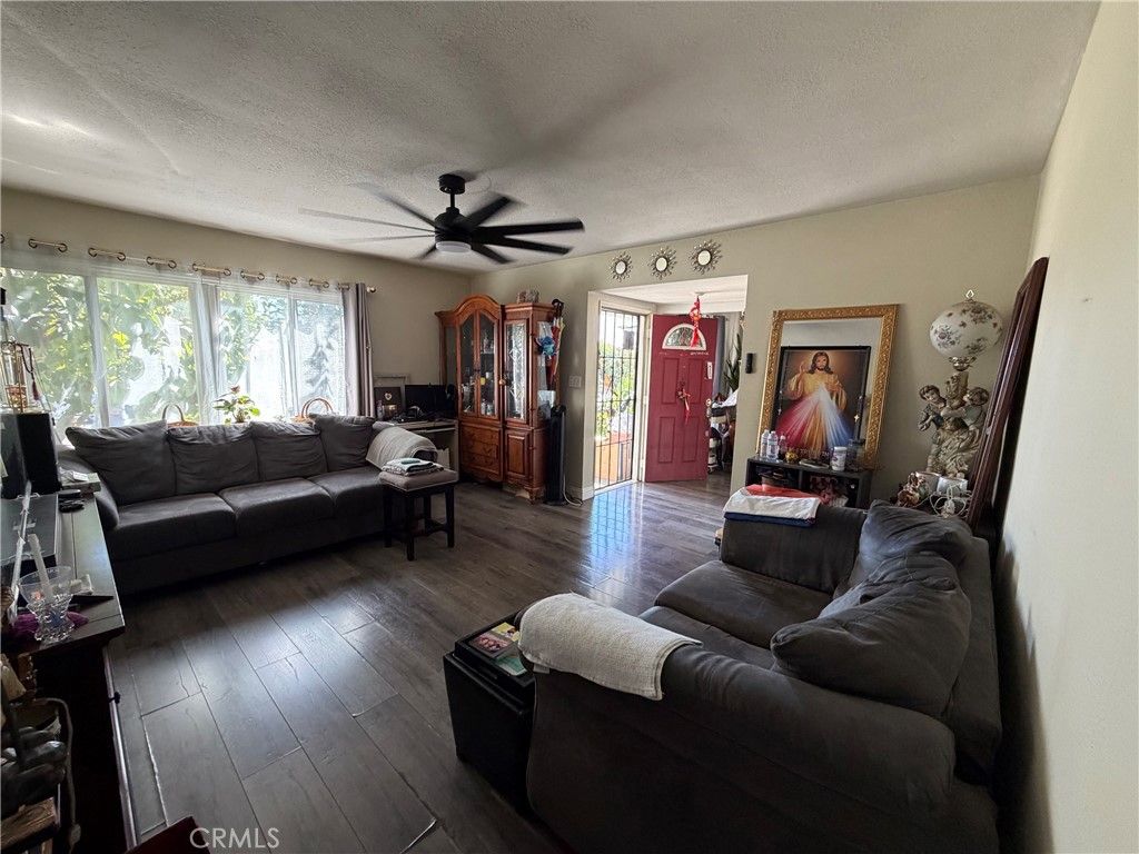 7431 Topeka Drive, Reseda, CA 91335 — photo 3