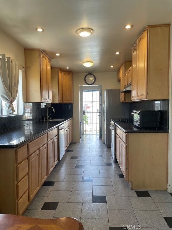 7431 Topeka Drive, Reseda, CA 91335 — photo 4