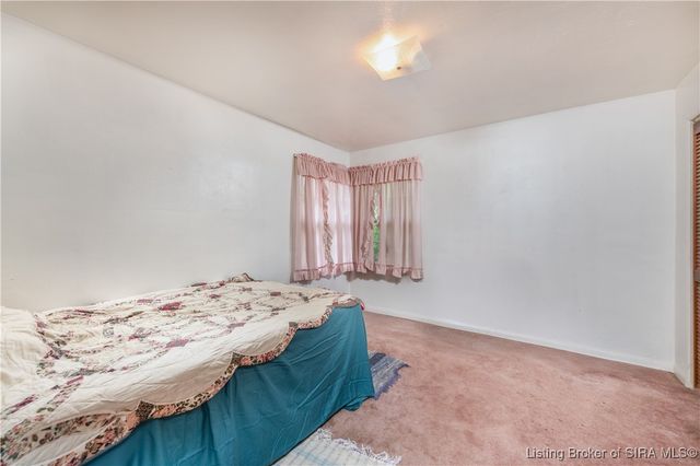 1012 S Riley Drive, Scottsburg, IN 47170