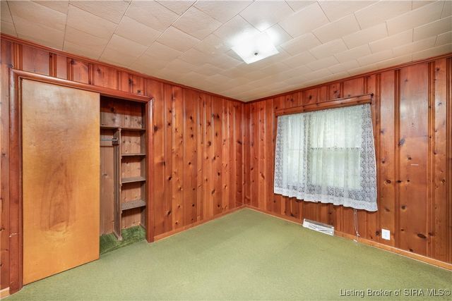 1012 S Riley Drive, Scottsburg, IN 47170