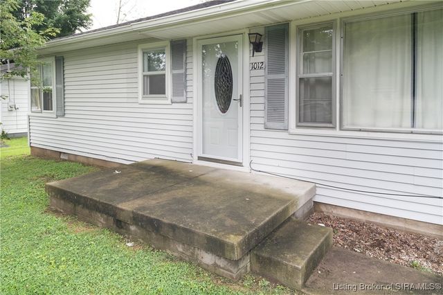 1012 S Riley Drive, Scottsburg, IN 47170
