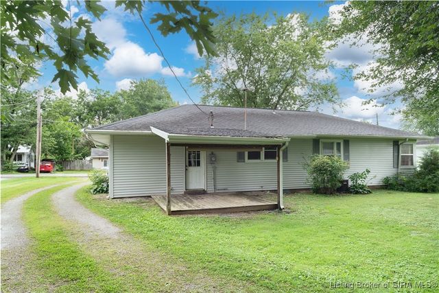 1012 S Riley Drive, Scottsburg, IN 47170