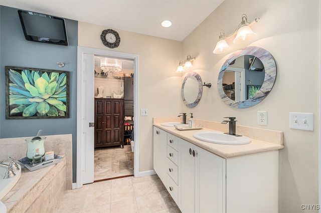 6652 East Sorrell Hill Road, Van Buren, NY 13164