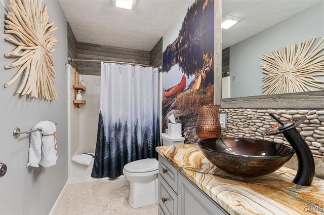 6652 East Sorrell Hill Road, Van Buren, NY 13164