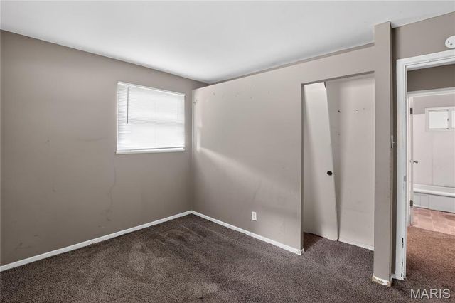 10829 Glen Garry Road, St Louis, MO 63137