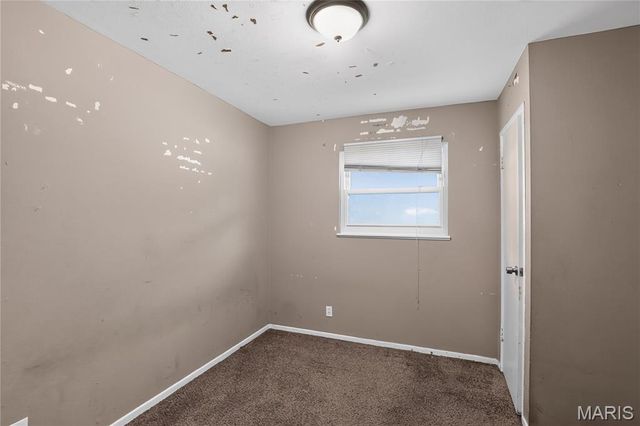 10829 Glen Garry Road, St Louis, MO 63137