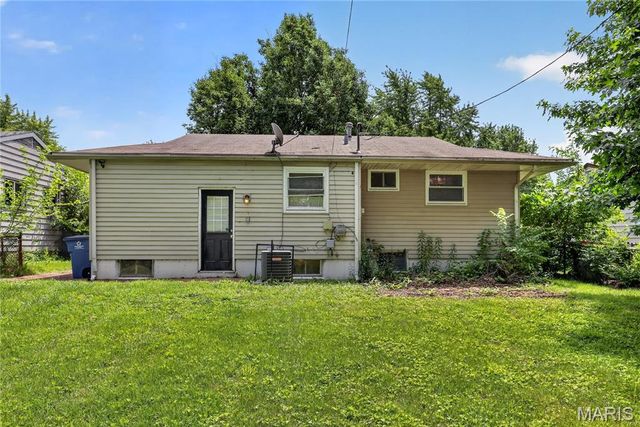 10829 Glen Garry Road, St Louis, MO 63137