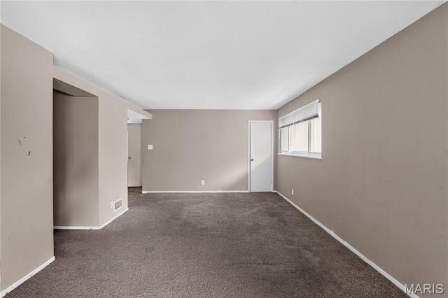 10829 Glen Garry Road, St Louis, MO 63137