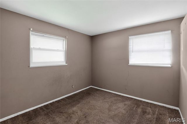 10829 Glen Garry Road, St Louis, MO 63137