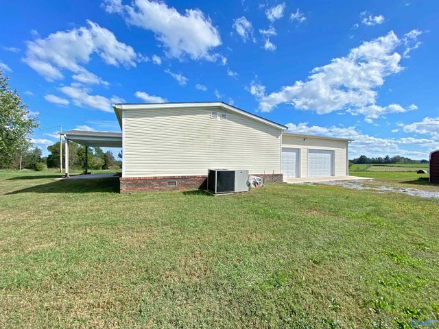 220 County Road 530, Rogersville, AL 35610