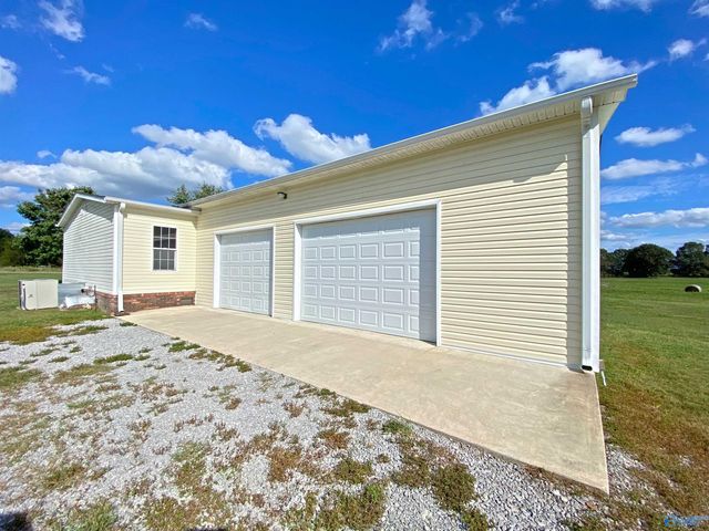 220 County Road 530, Rogersville, AL 35610