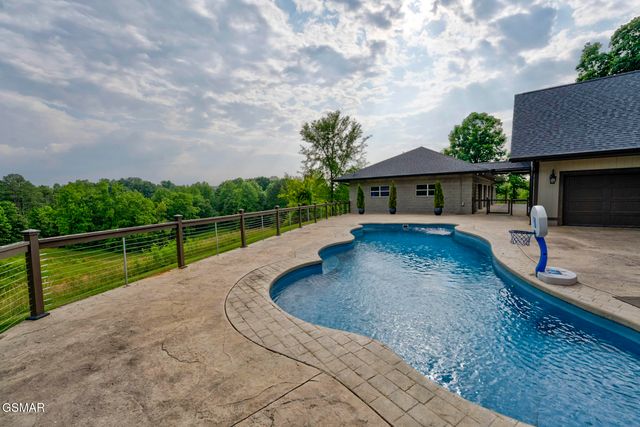 1121 Cummings Chapel Road, Sevierville, TN 37862