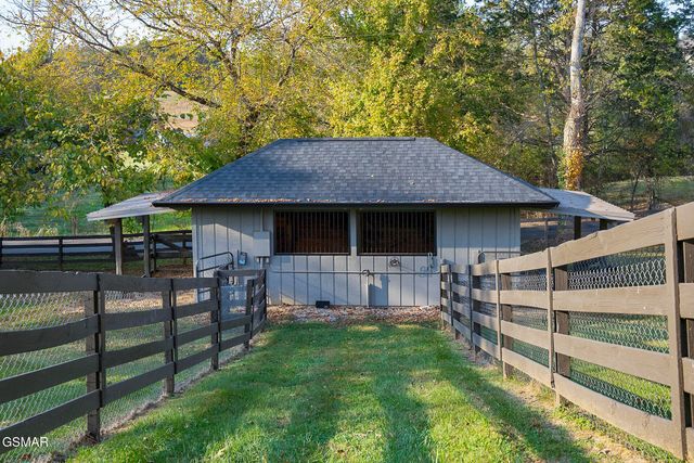 1121 Cummings Chapel Road, Sevierville, TN 37862