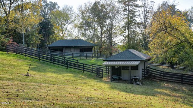 1121 Cummings Chapel Road, Sevierville, TN 37862