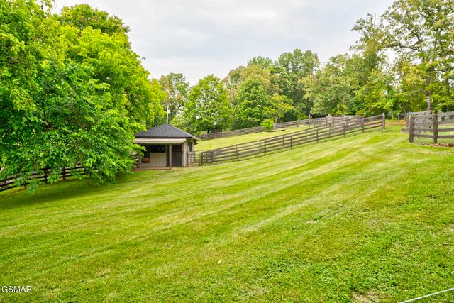 1121 Cummings Chapel Road, Sevierville, TN 37862