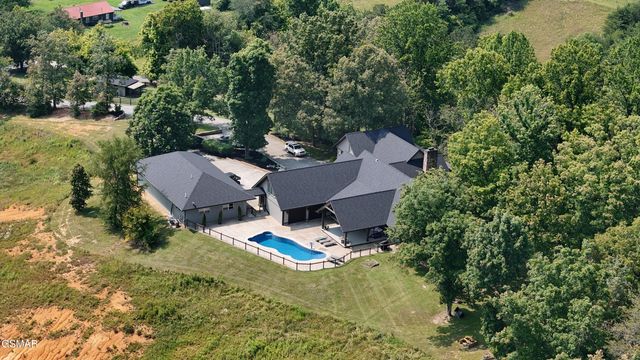 1121 Cummings Chapel Road, Sevierville, TN 37862