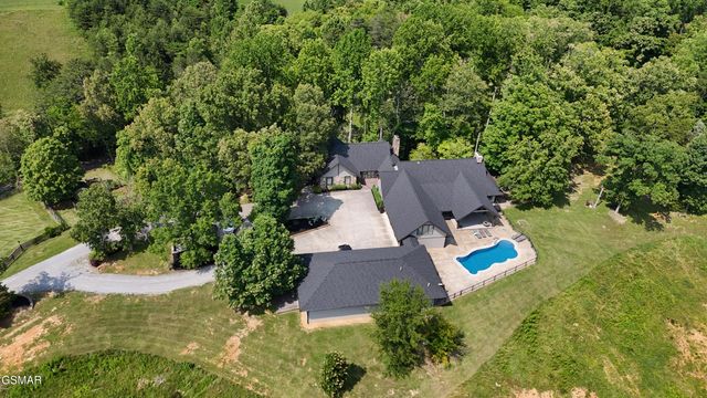 1121 Cummings Chapel Road, Sevierville, TN 37862