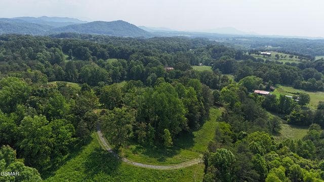 1121 Cummings Chapel Road, Sevierville, TN 37862