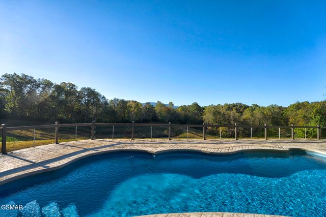 1121 Cummings Chapel Road, Sevierville, TN 37862